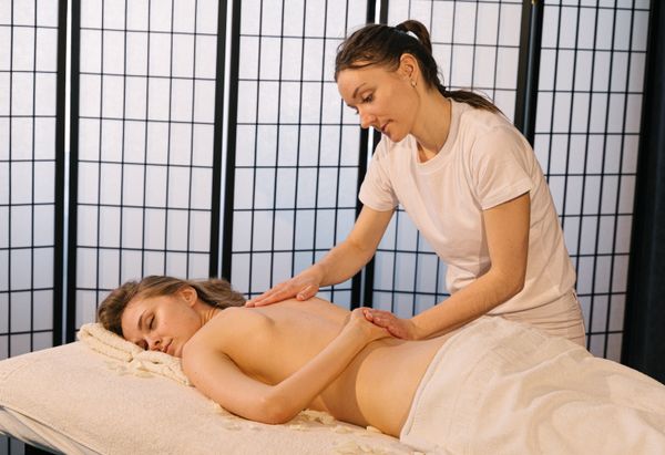 A Relaxing Spa Experience In HRBR Layout